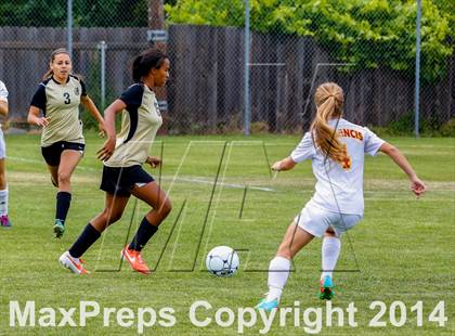 Thumbnail 3 in St Francis vs Enochs (CIF SJS D1 Quarterfinal Playoff) photogallery.