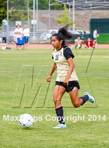 Thumbnail 3 in St Francis vs Enochs (CIF SJS D1 Quarterfinal Playoff) photogallery.