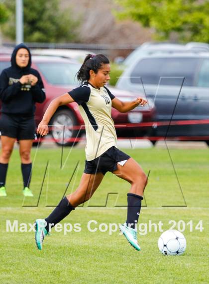 Thumbnail 2 in St Francis vs Enochs (CIF SJS D1 Quarterfinal Playoff) photogallery.