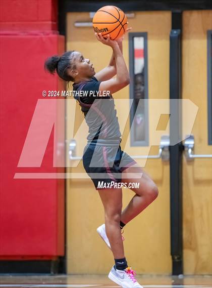 Thumbnail 1 in Lumberton @ Seventy-First photogallery.