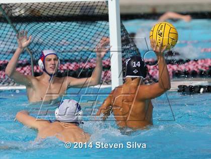 Thumbnail 2 in Carlsbad vs. Ramona (CIF SDS D1 Quarterfinal) photogallery.