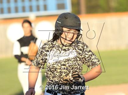Thumbnail 1 in Hernando vs. Trumann photogallery.