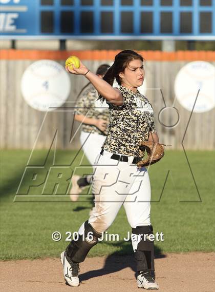 Thumbnail 1 in Hernando vs. Trumann photogallery.