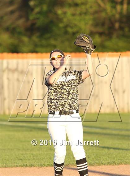 Thumbnail 3 in Hernando vs. Trumann photogallery.