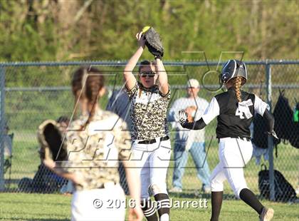 Thumbnail 1 in Hernando vs. Trumann photogallery.