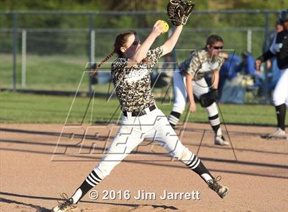 Thumbnail 3 in Hernando vs. Trumann photogallery.