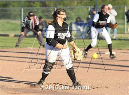 Thumbnail 2 in Hernando vs. Trumann photogallery.