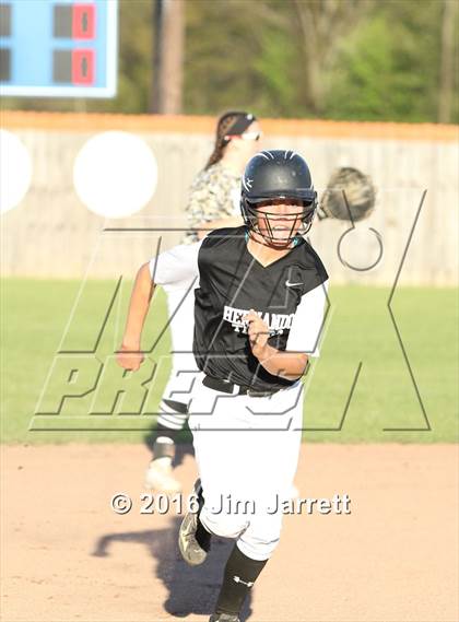Thumbnail 1 in Hernando vs. Trumann photogallery.