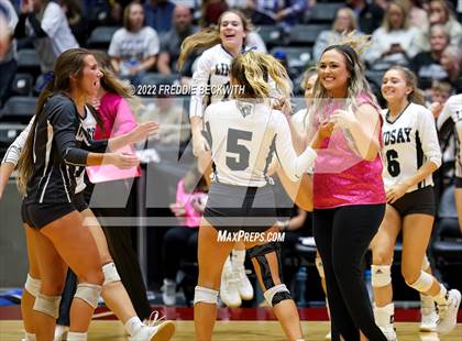 Thumbnail 3 in Leon vs. Lindsay (UIL 2A Semifinal) photogallery.