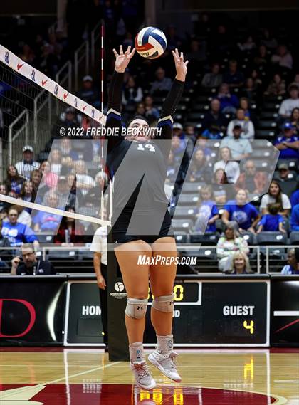 Thumbnail 3 in Leon vs. Lindsay (UIL 2A Semifinal) photogallery.