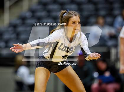 Thumbnail 2 in Leon vs. Lindsay (UIL 2A Semifinal) photogallery.