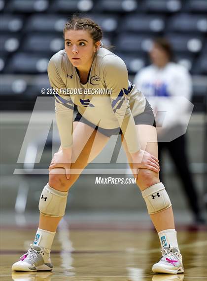Thumbnail 1 in Leon vs. Lindsay (UIL 2A Semifinal) photogallery.
