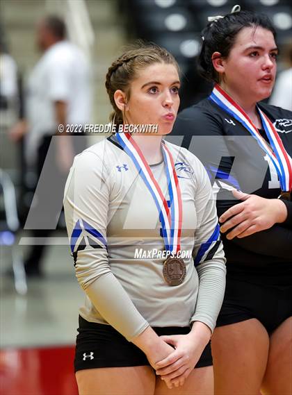Thumbnail 2 in Leon vs. Lindsay (UIL 2A Semifinal) photogallery.