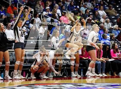 Thumbnail 1 in Leon vs. Lindsay (UIL 2A Semifinal) photogallery.
