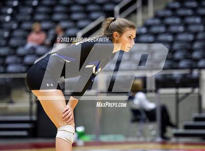 Thumbnail 3 in Leon vs. Lindsay (UIL 2A Semifinal) photogallery.