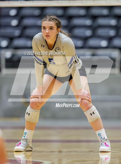 Thumbnail 3 in Leon vs. Lindsay (UIL 2A Semifinal) photogallery.