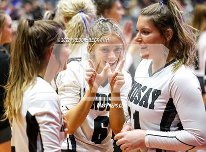 Thumbnail 1 in Leon vs. Lindsay (UIL 2A Semifinal) photogallery.