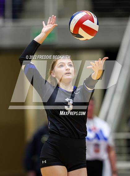 Thumbnail 3 in Leon vs. Lindsay (UIL 2A Semifinal) photogallery.