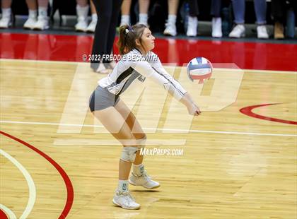 Thumbnail 2 in Leon vs. Lindsay (UIL 2A Semifinal) photogallery.