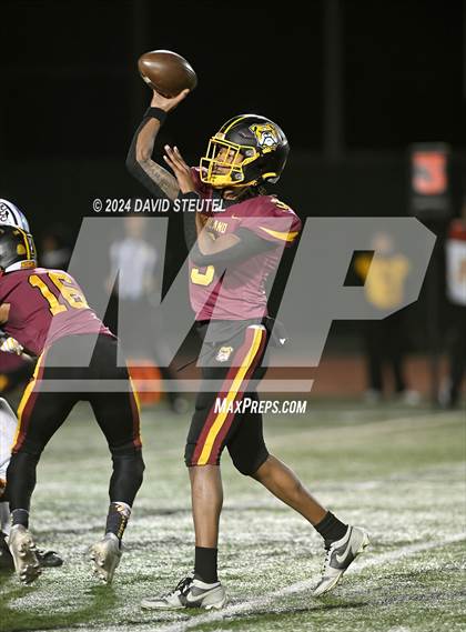 Thumbnail 2 in St. Vincent de Paul vs. Highland (CIF State Div. 4-AA Final) photogallery.