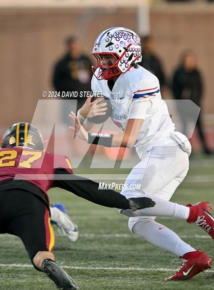 Thumbnail 1 in St. Vincent de Paul vs. Highland (CIF State Div. 4-AA Final) photogallery.