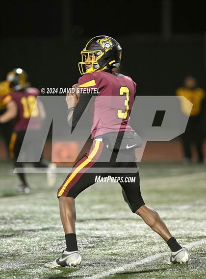 Thumbnail 1 in St. Vincent de Paul vs. Highland (CIF State Div. 4-AA Final) photogallery.