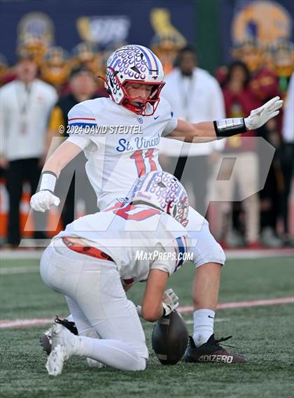 Thumbnail 2 in St. Vincent de Paul vs. Highland (CIF State Div. 4-AA Final) photogallery.