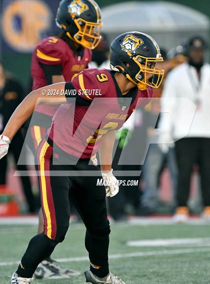 Thumbnail 1 in St. Vincent de Paul vs. Highland (CIF State Div. 4-AA Final) photogallery.