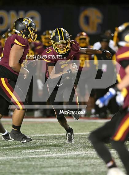 Thumbnail 3 in St. Vincent de Paul vs. Highland (CIF State Div. 4-AA Final) photogallery.