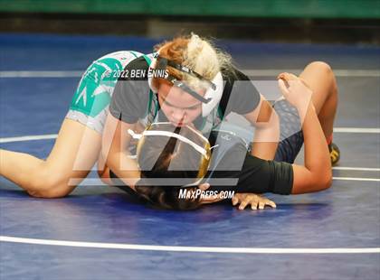 Thumbnail 1 in Raja Bryan Memorial Invitational photogallery.