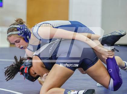 Thumbnail 3 in Raja Bryan Memorial Invitational photogallery.