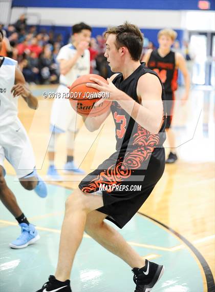 Thumbnail 2 in Sam Rayburn vs. La Porte (McDonald's Texas Invitational) photogallery.