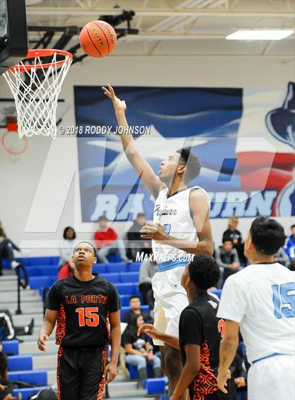 Thumbnail 2 in Sam Rayburn vs. La Porte (McDonald's Texas Invitational) photogallery.