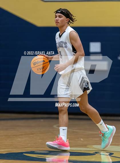 Thumbnail 2 in Western Harnett @ East Chapel Hill (Yellow Jackets Christmas Classic) photogallery.