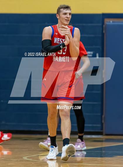 Thumbnail 3 in Western Harnett @ East Chapel Hill (Yellow Jackets Christmas Classic) photogallery.