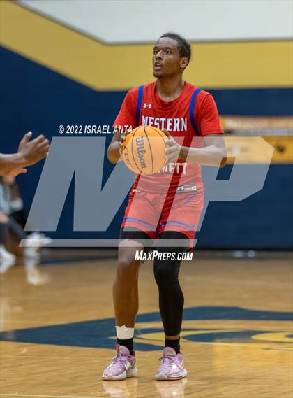 Thumbnail 1 in Western Harnett @ East Chapel Hill (Yellow Jackets Christmas Classic) photogallery.