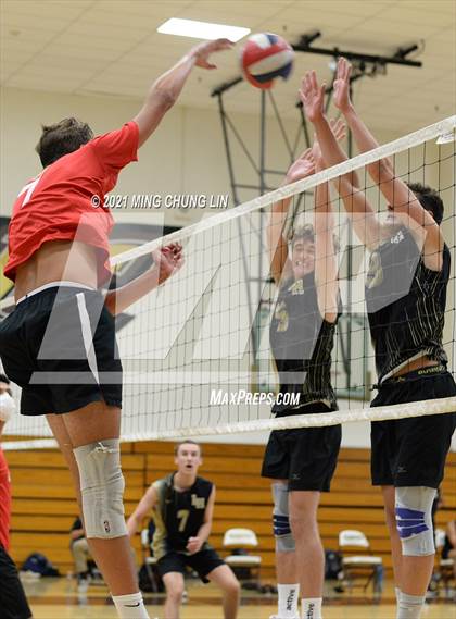 Thumbnail 3 in Woodbridge @ Laguna Hills photogallery.
