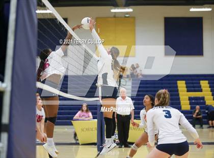 Thumbnail 2 in Juan Diego Catholic @ Summit Academy photogallery.