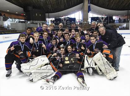 Thumbnail 2 in Westhill/Stamford vs. Staples/Weston/Shelton (CIAC D3 Final) photogallery.
