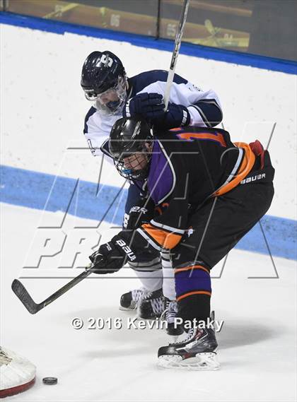Thumbnail 3 in Westhill/Stamford vs. Staples/Weston/Shelton (CIAC D3 Final) photogallery.