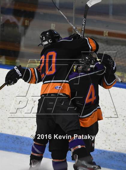 Thumbnail 1 in Westhill/Stamford vs. Staples/Weston/Shelton (CIAC D3 Final) photogallery.