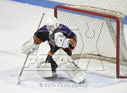 Thumbnail 1 in Westhill/Stamford vs. Staples/Weston/Shelton (CIAC D3 Final) photogallery.