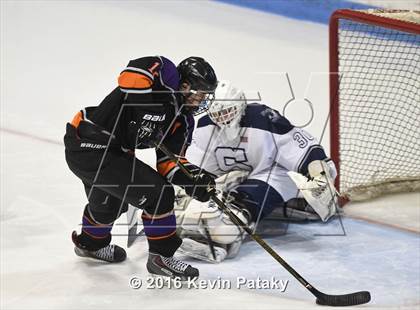 Thumbnail 2 in Westhill/Stamford vs. Staples/Weston/Shelton (CIAC D3 Final) photogallery.
