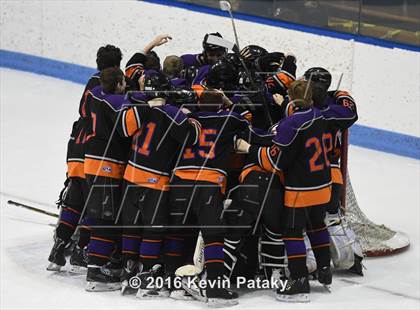 Thumbnail 1 in Westhill/Stamford vs. Staples/Weston/Shelton (CIAC D3 Final) photogallery.