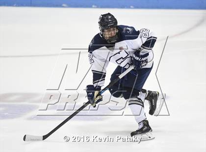 Thumbnail 3 in Westhill/Stamford vs. Staples/Weston/Shelton (CIAC D3 Final) photogallery.