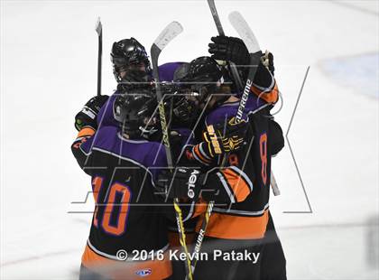Thumbnail 2 in Westhill/Stamford vs. Staples/Weston/Shelton (CIAC D3 Final) photogallery.