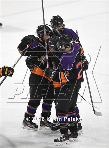 Thumbnail 3 in Westhill/Stamford vs. Staples/Weston/Shelton (CIAC D3 Final) photogallery.