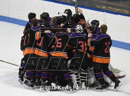 Thumbnail 1 in Westhill/Stamford vs. Staples/Weston/Shelton (CIAC D3 Final) photogallery.