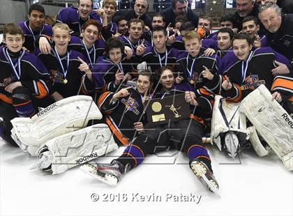 Thumbnail 3 in Westhill/Stamford vs. Staples/Weston/Shelton (CIAC D3 Final) photogallery.
