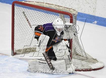 Thumbnail 1 in Westhill/Stamford vs. Staples/Weston/Shelton (CIAC D3 Final) photogallery.